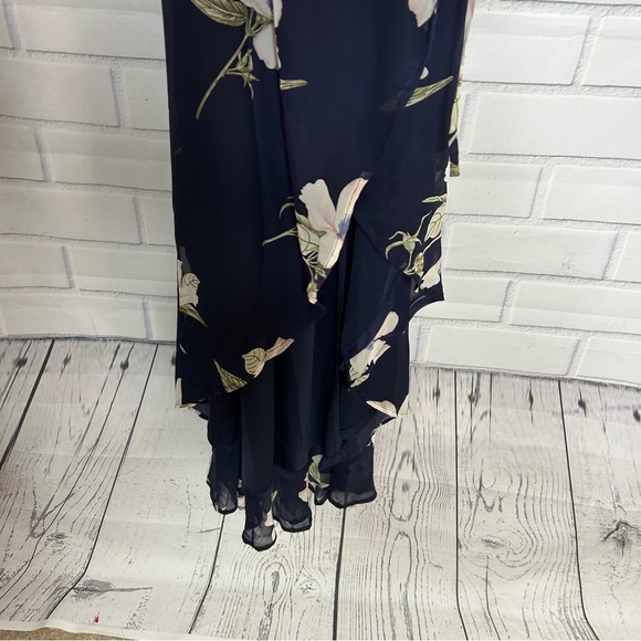Lulu’s All Mine Navy Blue Floral Print High-Low Wrap Dress size Extra Small - Picture 4 of 7